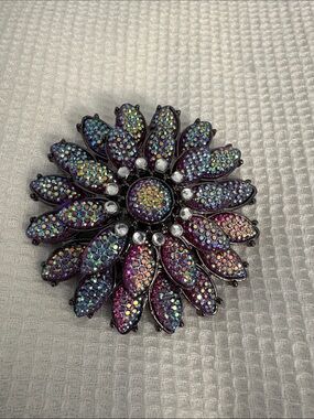Iridescent Purple Flower Brooch Pin - Women's Hair Accessory